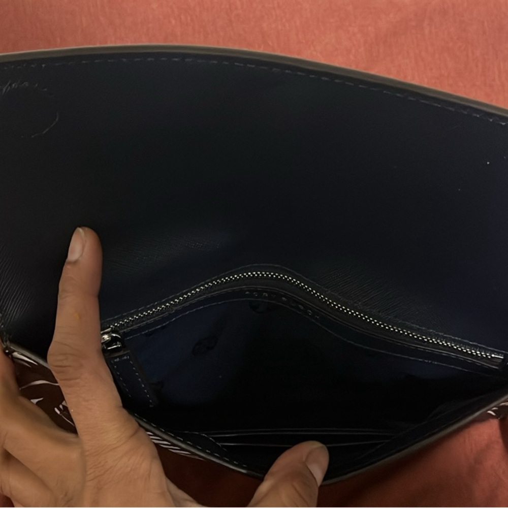 Black Embossed Women's Bag - Picture 3 of 6